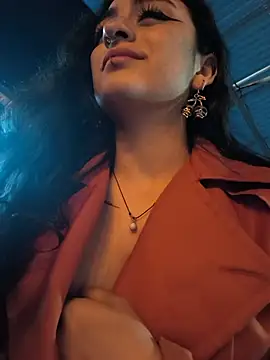 Lila Desiree online show from June 23, 2026, 11:36 pm