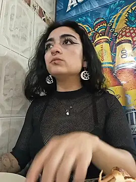 Lila Desiree online show from June 19, 2026, 5:52 pm