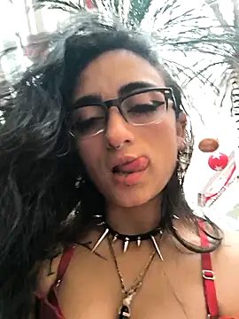 Lila Desiree online show from November 1, 2025, 6:46 pm