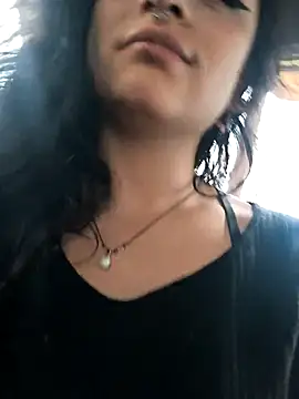 Lila Desiree online show from April 21, 2026, 10:16 pm