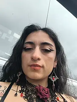 Lila Desiree online show from July 4, 2026, 3:16 pm