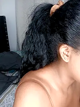 Kamila-Kane online show from March 18, 2026, 11:37 pm