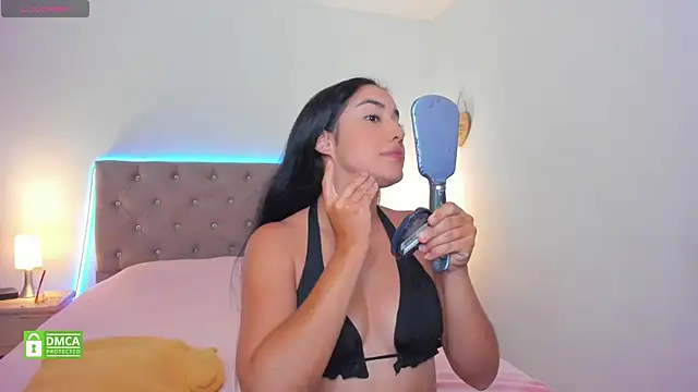 Scarlett 00  online show from February 27, 2025, 9:36 pm