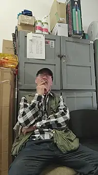 loverboyxxx69 online show from November 5, 2025, 11:13 am