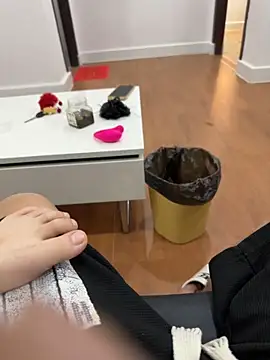 dafei108655 online show from April 7, 2026, 5:15 pm