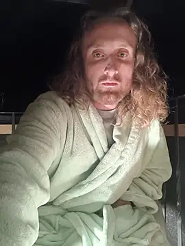 Snapshot of DrownMentallyyy chatting on October 14, 2025, 10:42 pm DrownMentallyyy online show from October 14, 2025, 10:42 pm