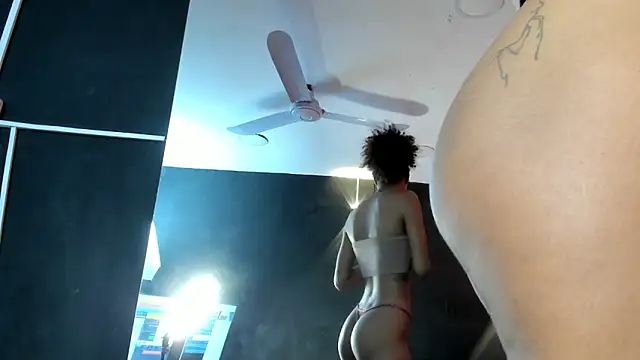 YayaHilton online show from February 7, 2026, 4:42 am