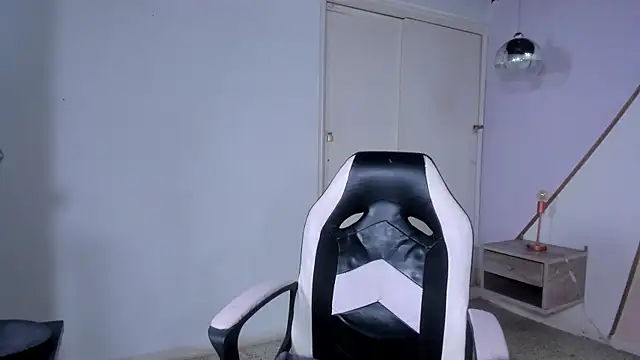 Snapshot of coraltaylor chatting on March 16, 2025, 12:45 am coraltaylor online show from March 16, 2025, 12:45 am