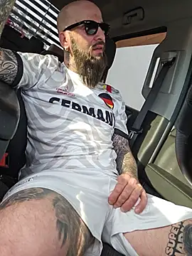 Beardedtattood online show from July 3, 2026, 11:06 am