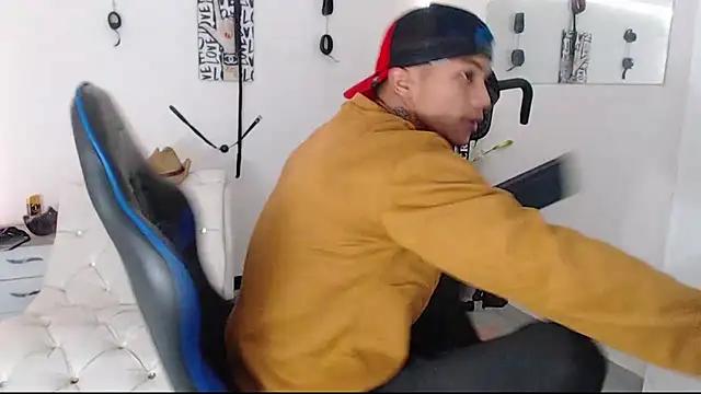 Leonard Price online show from March 18, 2025, 1:44 pm