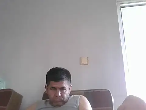 elenor 48 online show from October 31, 2025, 1:52 pm