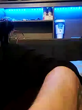 Snapshot of esadmisfit1 chatting on March 4, 2025, 10:57 am esadmisfit1 online show from March 4, 2025, 10:57 am