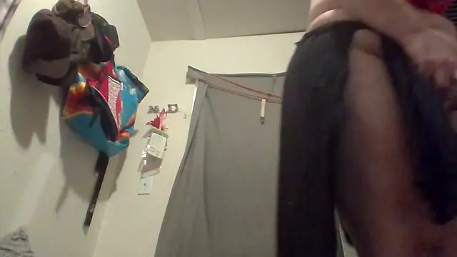 Snapshot of esadmisfit1 chatting on February 2, 2025, 12:24 pm esadmisfit1 online show from February 2, 2025, 12:24 pm