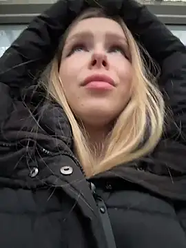 Snapshot of mur_girl chatting on November 28, 2025, 12:27 pm mur girl online show from November 28, 2025, 12:27 pm