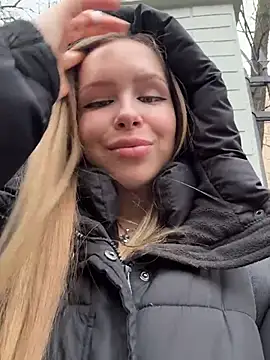 Snapshot of mur_girl chatting on November 26, 2025, 11:43 am mur girl online show from November 26, 2025, 11:43 am