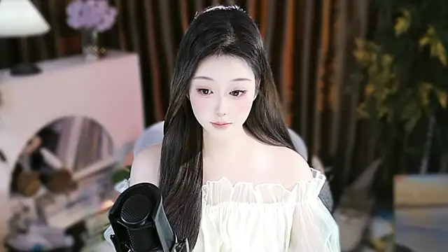 Arwyn-rr online show from November 11, 2025, 11:05 am