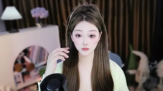 Arwyn-rr online show from March 20, 2026, 11:33 am