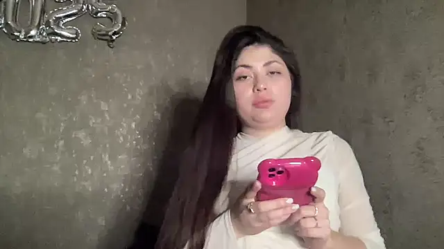 Snapshot of Elly_and_Lolly chatting on January 9, 2025, 10:31 pm Elly and Lolly online show from January 9, 2025, 10:31 pm