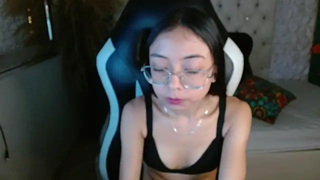 Snapshot of NathaliaSweet_11 chatting on September 8, 2025, 2:38 pm NathaliaSweet 11 online show from September 8, 2025, 2:38 pm