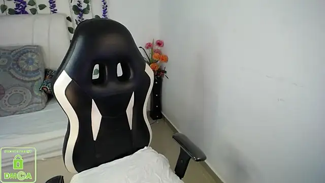 NathaliaSweet 11 online show from April 20, 2026, 2:40 pm