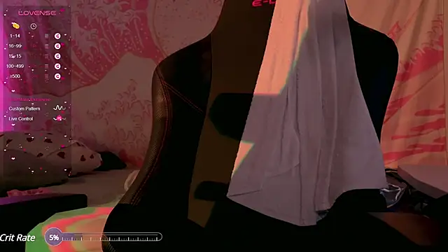 Snapshot of h2h0e chatting on February 15, 2025, 7:50 pm h2h0e online show from February 15, 2025, 7:50 pm