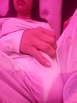 Snapshot of DannaDooll99 chatting on November 24, 2025, 12:43 am DannaDooll99 online show from November 24, 2025, 12:43 am