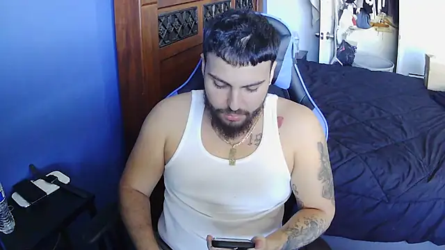 Snapshot of MasterKvn chatting on March 19, 2025, 7:27 pm MasterKvn online show from March 19, 2025, 7:27 pm