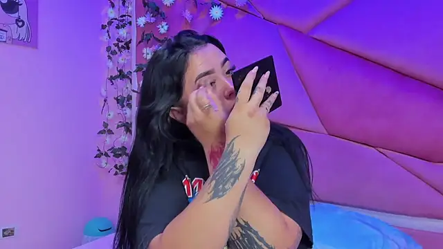 Snapshot of Victoria_Rossy chatting on December 15, 2025, 7:41 pm Victoria Rossy online show from December 15, 2025, 7:41 pm