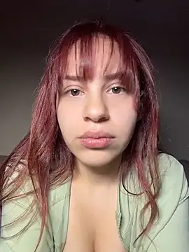 AgnesCampp online show from April 21, 2026, 1:42 am