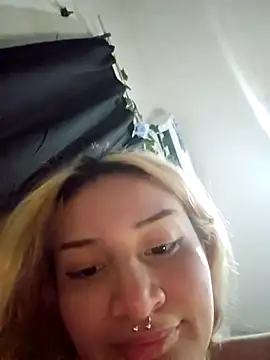 sadnessgyall online show from February 12, 2025, 5:26 am