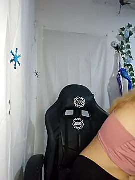 sadnessgyall online show from March 13, 2025, 6:16 am