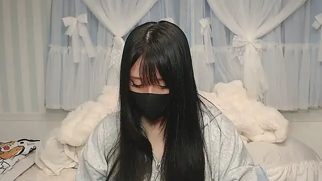 yua0727 online show from February 6, 2026, 2:02 pm