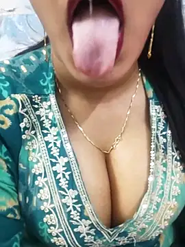 Sania-Love online show from April 21, 2026, 11:44 pm