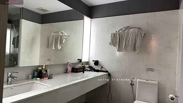 Snapshot of Alice1_secret chatting on February 21, 2025, 4:37 pm Alice1 secret online show from February 21, 2025, 4:37 pm