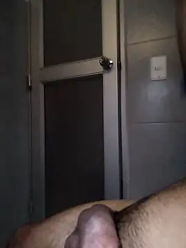 Snapshot of Juan8521 chatting on September 12, 2025, 5:07 am Juan8521 online show from September 12, 2025, 5:07 am