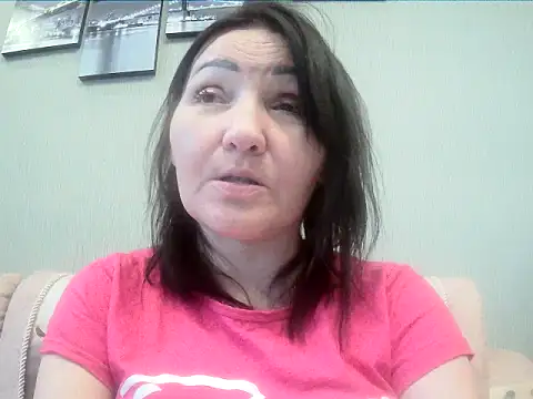 Snapshot of ClaireSunset chatting on May 31, 2026, 6:09 pm ClaireSunset online show from May 31, 2026, 6:09 pm
