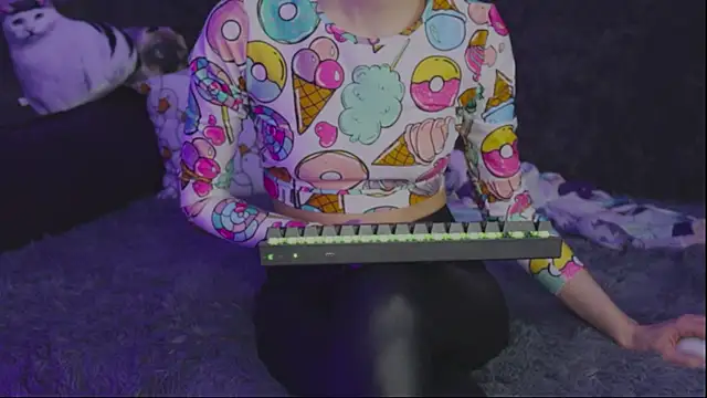 Snapshot of Kathleen_Meow chatting on February 14, 2025, 6:29 pm Kathleen Meow online show from February 14, 2025, 6:29 pm