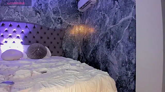 Belliinda 21 online show from September 11, 2025, 7:14 pm