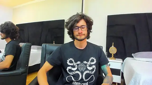 Loggan donnelly online show from March 10, 2025, 7:50 pm