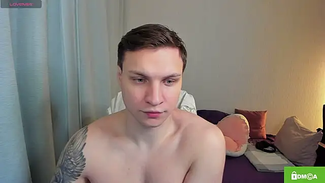 handsome guy01 online show from April 2, 2026, 7:20 pm