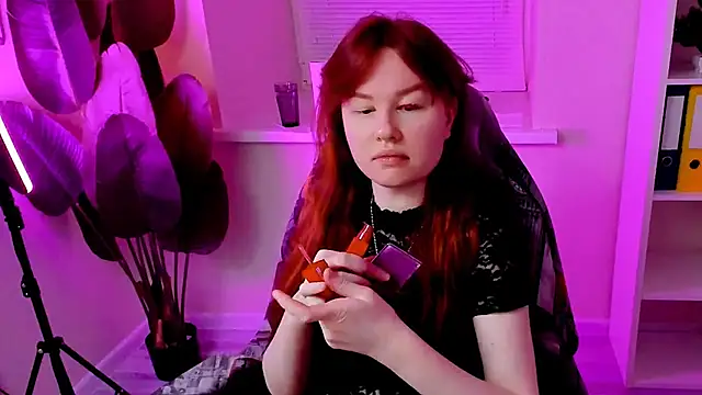 Snapshot of CarolGiggly chatting on December 1, 2025, 2:01 am CarolGiggly online show from December 1, 2025, 2:01 am