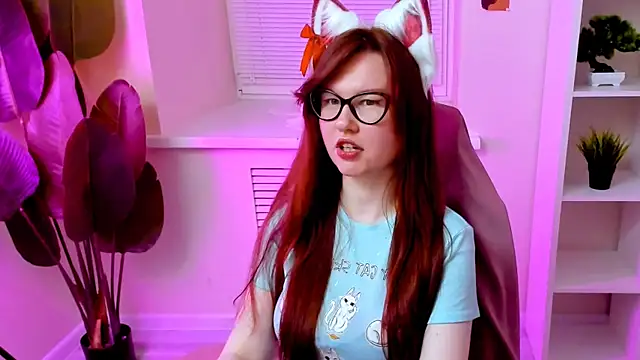 CarolGiggly online show from April 18, 2026, 9:04 pm