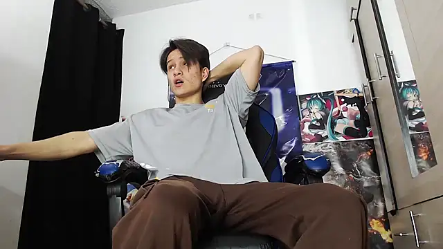 Snapshot of sr_jaeger chatting on December 16, 2025, 1:04 pm sr jaeger online show from December 16, 2025, 1:04 pm