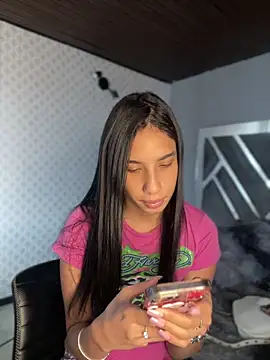 Praga Pink online show from April 25, 2026, 1:41 pm