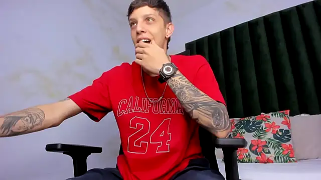 Snapshot of Adam_hard_ chatting on March 5, 2025, 8:42 pm Adam hard  online show from March 5, 2025, 8:42 pm