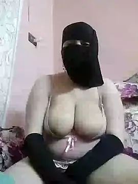 Snapshot of OYN-Dody chatting on December 29, 2024, 8:26 pm OYN-Dody online show from December 29, 2024, 8:26 pm