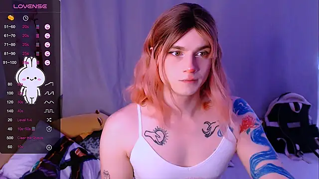 Snapshot of Alice_Hells chatting on October 23, 2025, 5:50 am Alice Hells online show from October 23, 2025, 5:50 am