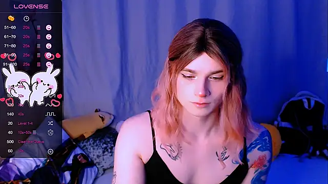 Snapshot of Alice_Hells chatting on November 9, 2025, 4:38 am Alice Hells online show from November 9, 2025, 4:38 am