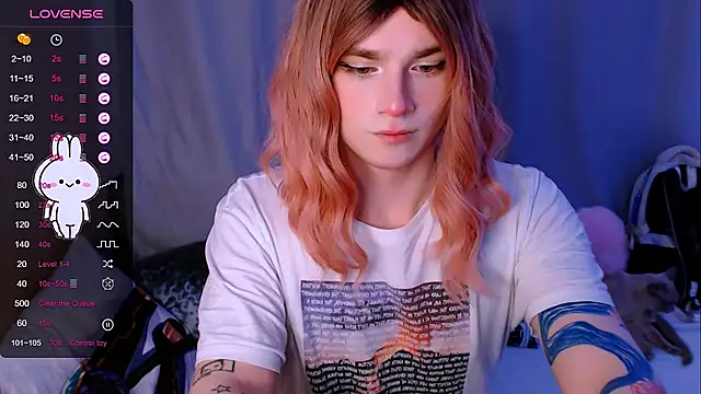 Snapshot of Alice_Hells chatting on February 21, 2025, 5:02 am Alice Hells online show from February 21, 2025, 5:02 am