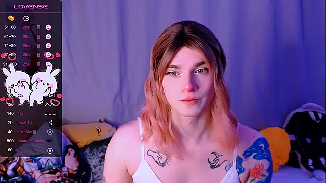 Snapshot of Alice_Hells chatting on December 18, 2025, 8:41 am Alice Hells online show from December 18, 2025, 8:41 am